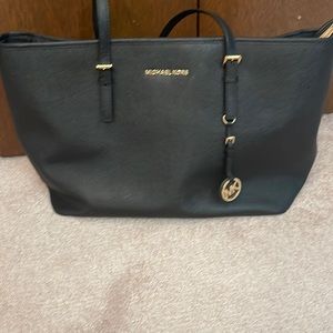 Michael Kors tote